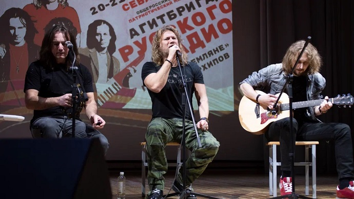 Агитбригады «Русского Радио» дали первые концерты