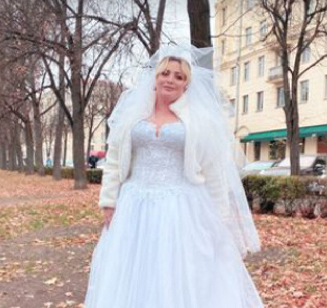 Белое платье, фата и шуба: 51-летняя Светлана Пермякова вышла замуж