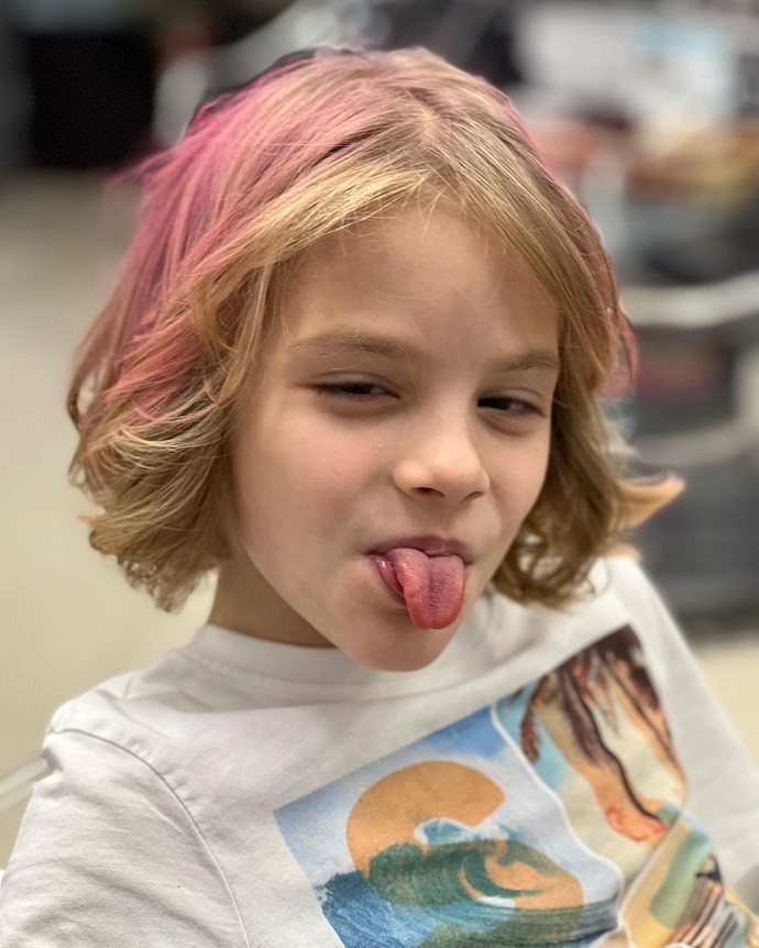 Дочь Тимати Алиса уже выкрасила себе волосы и попала на обложку модного журнала Дочь Тимати Алиса уже выкрасила себе волосы и попала на обложку модного журнала