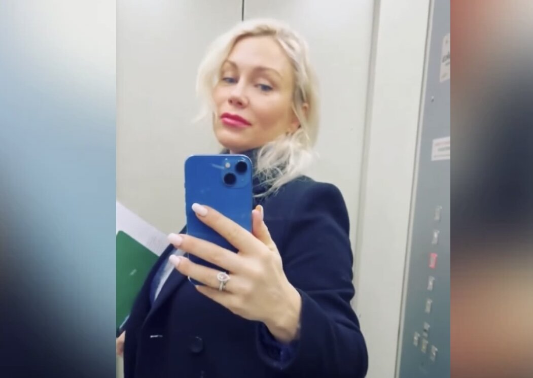 Синяки и недосып: Катя Гордон вышла на работу через 5 дней после родов