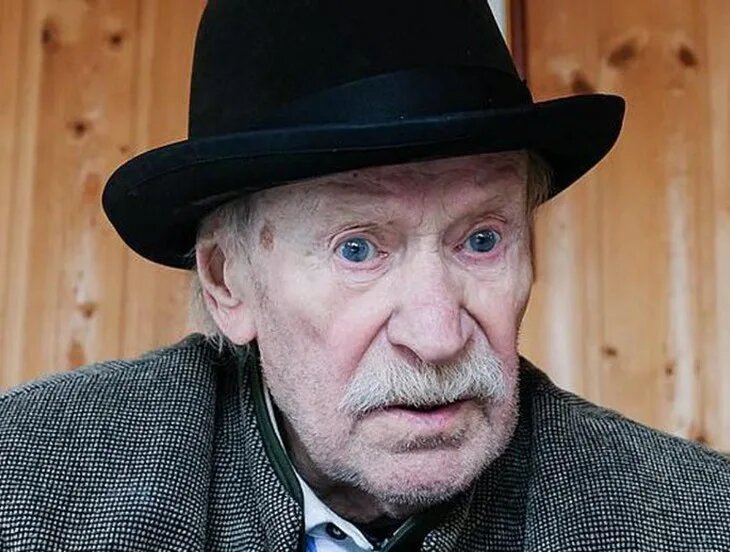 92-летний Иван Краско намерен подселить к себе в дом бомжа с улицы