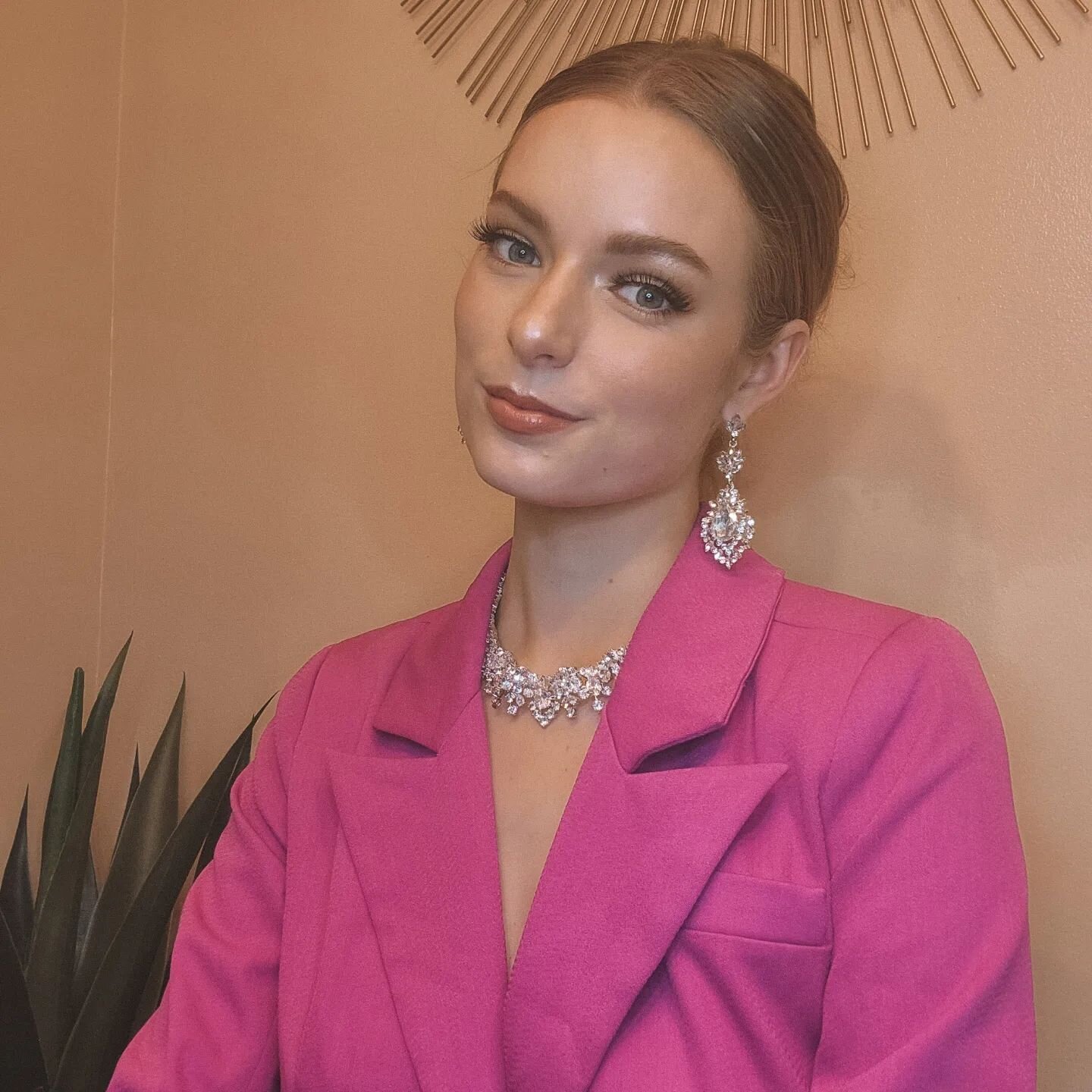 Избитая в Москве «Краса России» Екатерина Вельмакина провалилась на конкурсе «Мисс Земля - 2022»