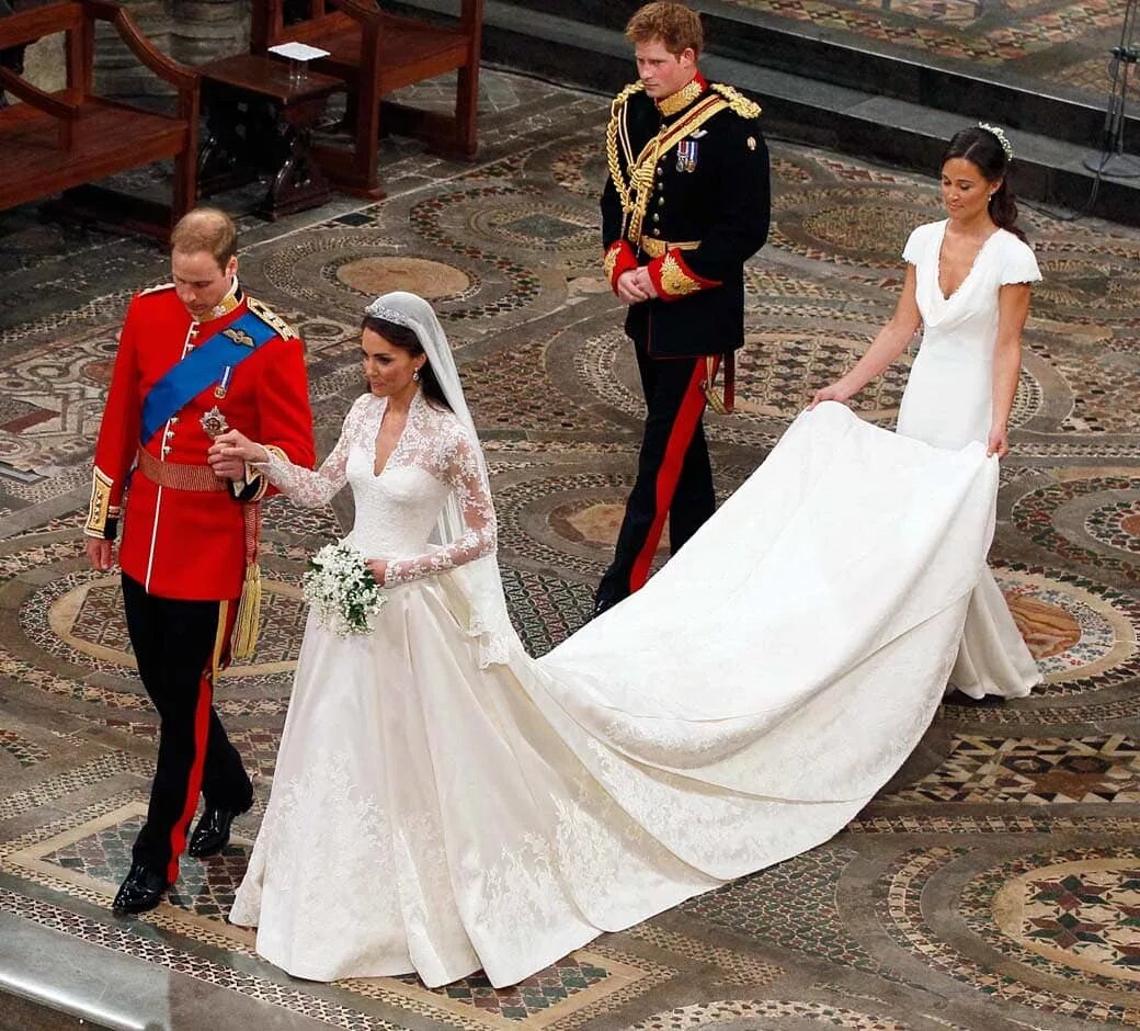 «Заставили всем врать»: принц Гарри поведал о скандале и унижении на свадьбе принца Уильяма и Кейт Миддлтон