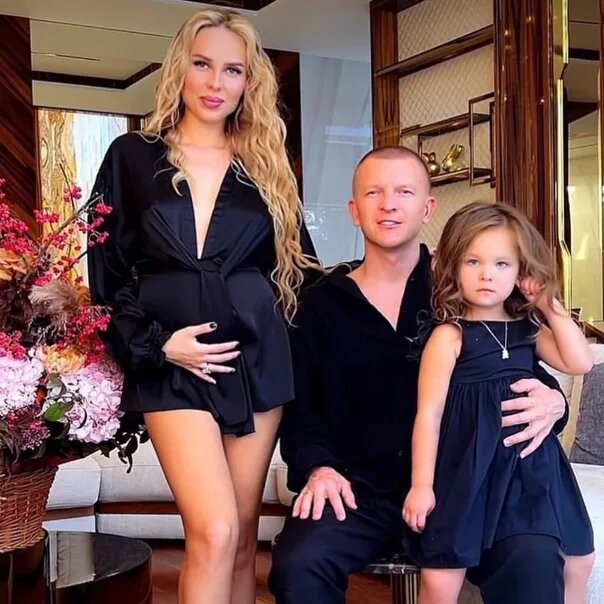 Певица Ханна родила второго ребёнка