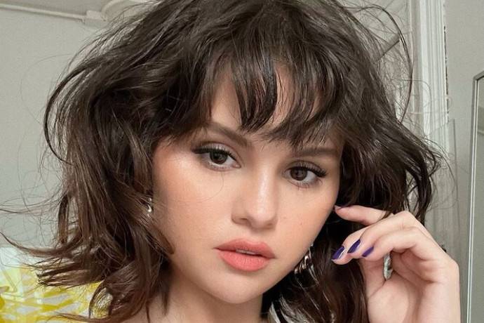 Селена Гомес заступилась за Хейли Бибер