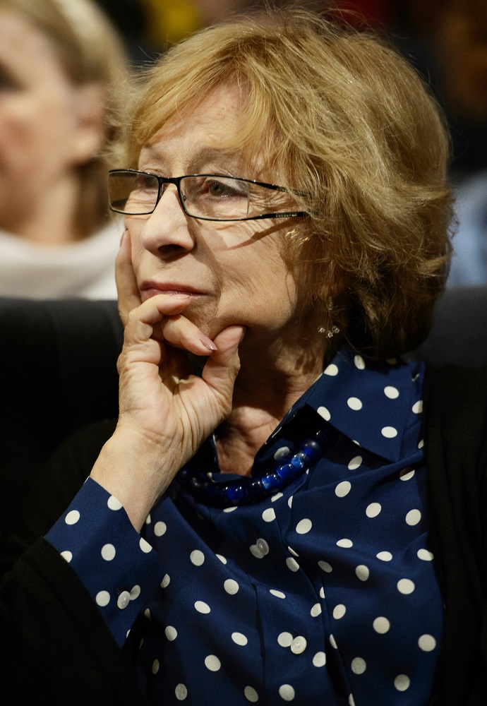«Она перешла все грани»: 84-летнюю Лию Ахеджакову обвиняют в госизмене 