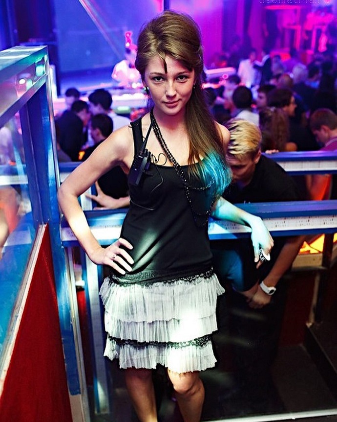 Как выглядела Анастасия Ивлеева 10 лет назад, работая хостес в ночном клубе. ТОП архивных фото Насти Ивлеевой