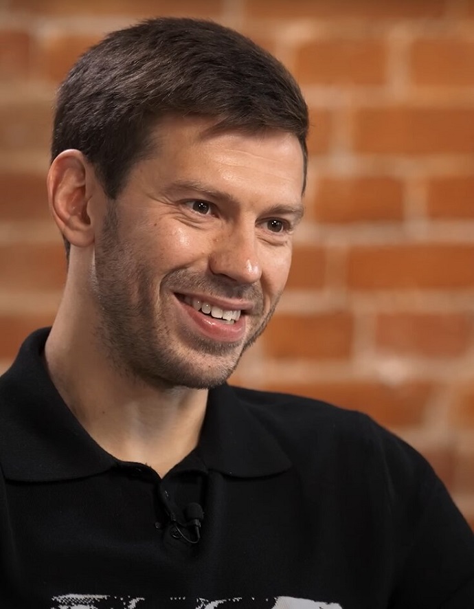 Недавно женившийся футболист Федор Смолов рассказал, сколько денег ему нужно в месяц для комфортной жизни в столице 