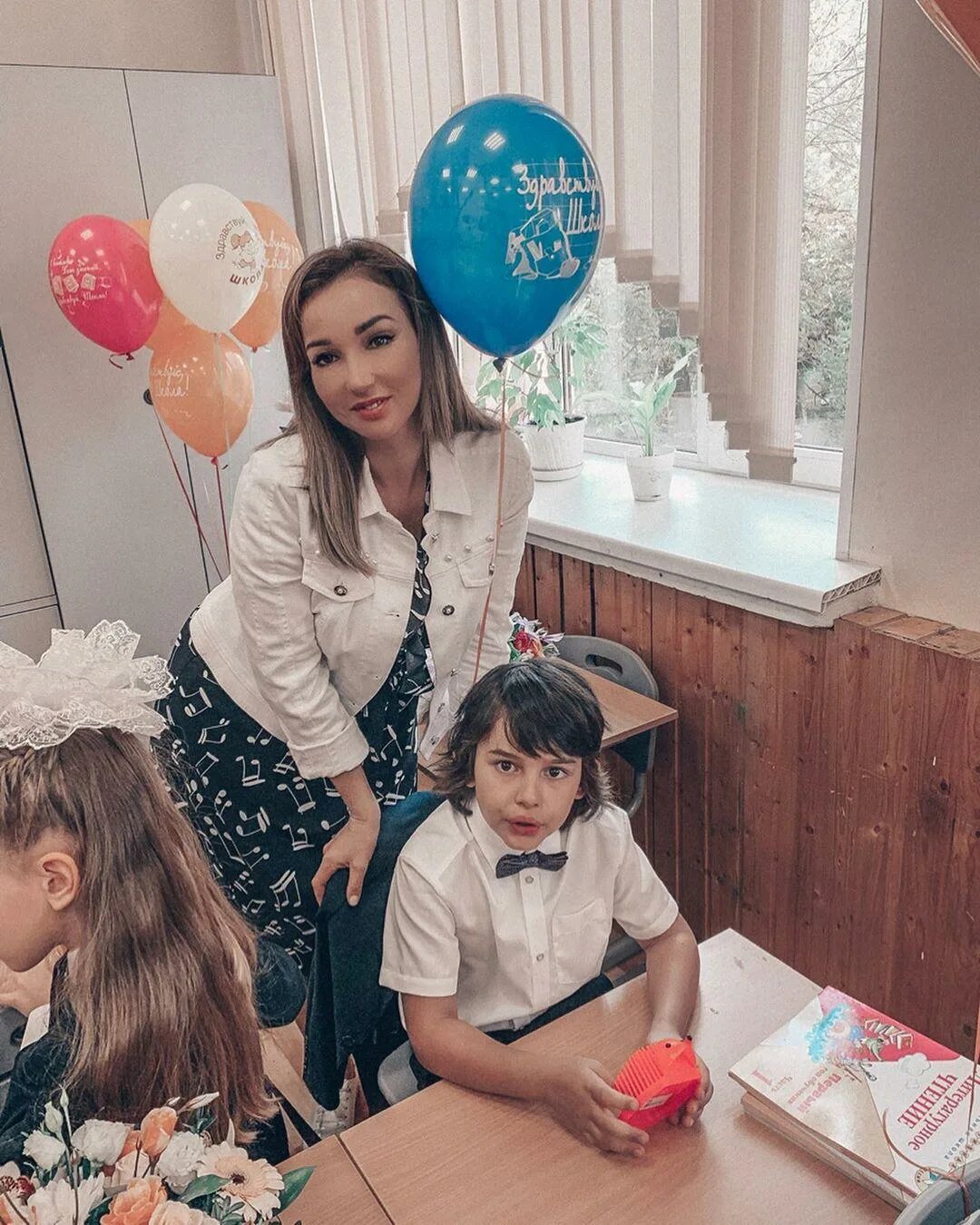 «Он возмущался»: Анфиса Чехова призналась, как сын реагирует на её многочисленных любовников. ТОП голых фото аппетитной Анфисы Чеховой для мужских журналов