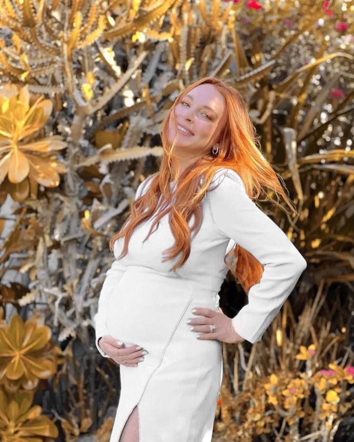 «Чувствую себя счастливой»: беременная Линдси Лохан показала честное фото без макияжа и фильтров в день своего 37-летия 