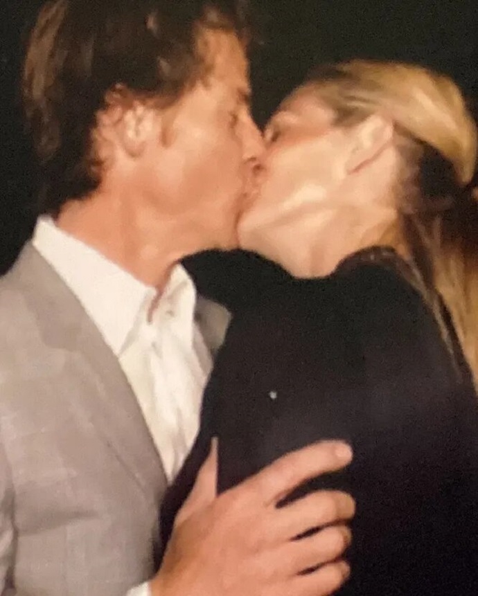 «Настоящая любовь»: Джулия Робертс опубликовала редкое фото с мужем в честь годовщины свадьбы 