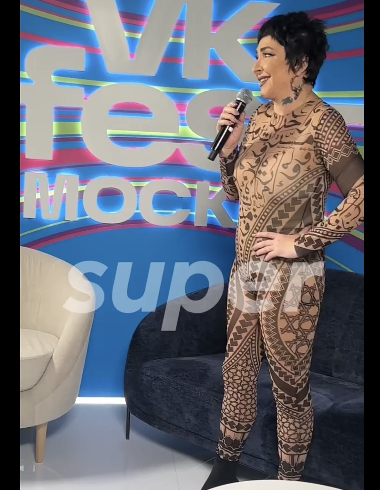 59-летняя Лолита повторила свой скандальный образ в прозрачном комбинезоне, но теперь она в нём выглядит по-другому. ТОП 10 фото провальных образов Лолиты Милявской 59-летняя Лолита повторила свой скандальный образ в прозрачном комбинезоне, но теперь она в нём выглядит по-другому. ТОП 10 фото провальных образов Лолиты Милявской