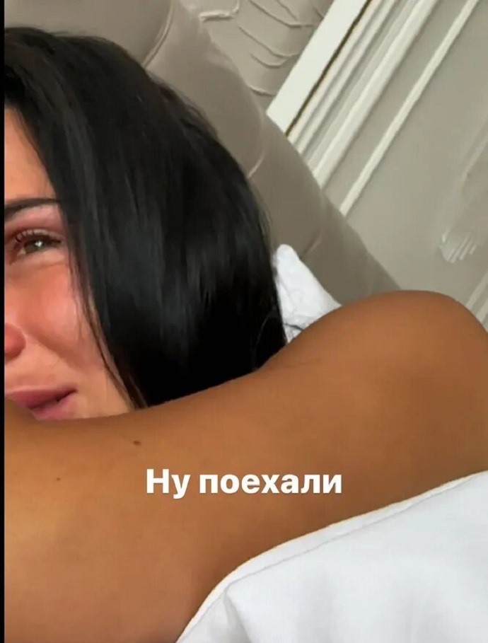 «Мы расходимся»: популярная блогерша Надин Серовски объявила о расставании с возлюбленным-бизнесменом. Топ жарких фото еще одной королевы марафонов