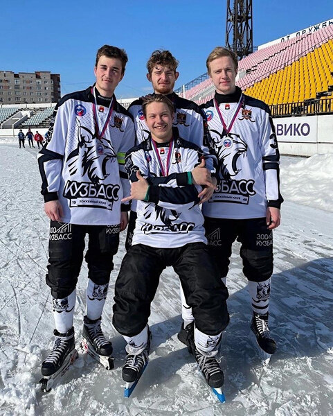 Умер 17-летний чемпион России по хоккею с мячом Евгений Хвалько