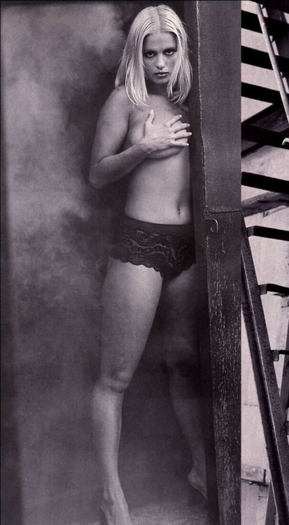 «Как бабка Алла»: 43-летняя Анна Семенович в очередной раз подставила своё интимное место под скальпель. ТОП фото Анны Семенович, любительницы раздвинуть ноги в трусиках и не только «Как бабка Алла»: 43-летняя Анна Семенович в очередной раз подставила своё интимное место под скальпель. ТОП фото Анны Семенович, любительницы раздвинуть ноги в трусиках и не только