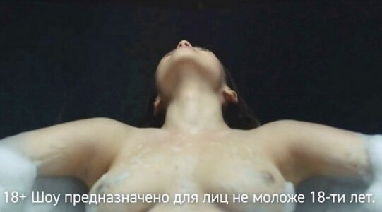 Экс-любовница Павла Табакова, родившая ему дочь, показала сексуальную попку в прозрачных красных колготах. Топ чрезвычайно сексуальных фото Софьи Синицыной