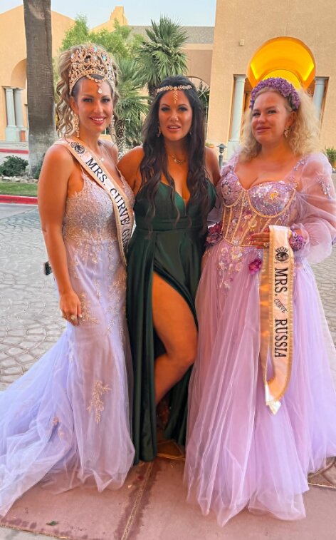 Ольга Каменская из Нижнего Новгорода выиграла конкурс «Миссис Вселенная» в США. ТОП реальных фото «пышки» Ольги Каменской, простой сотрудницы банка, которая оказалась не так уж проста Ольга Каменская из Нижнего Новгорода выиграла конкурс «Миссис Вселенная» в США. ТОП реальных фото «пышки» Ольги Каменской, простой сотрудницы банка, которая оказалась не так уж проста