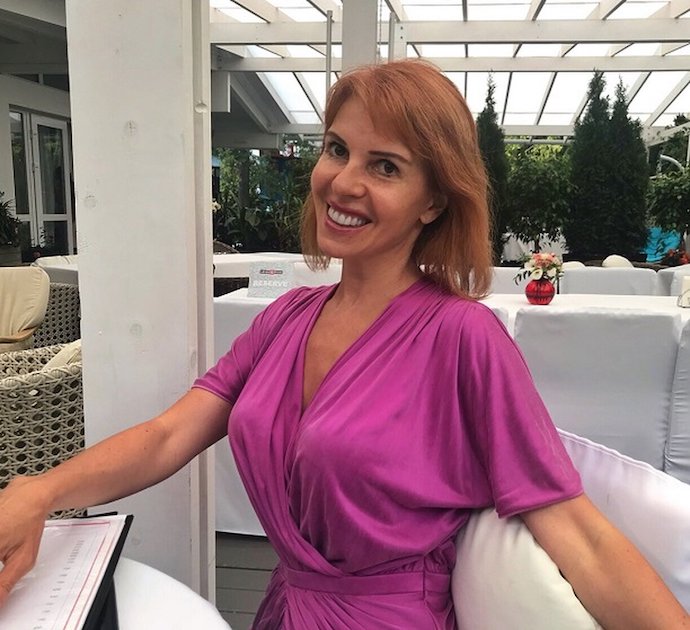 57-летняя Наталья Штурм получила предложение выйти замуж от поклонника, который сильно младше и устроила танцы с фаллоимитаторами