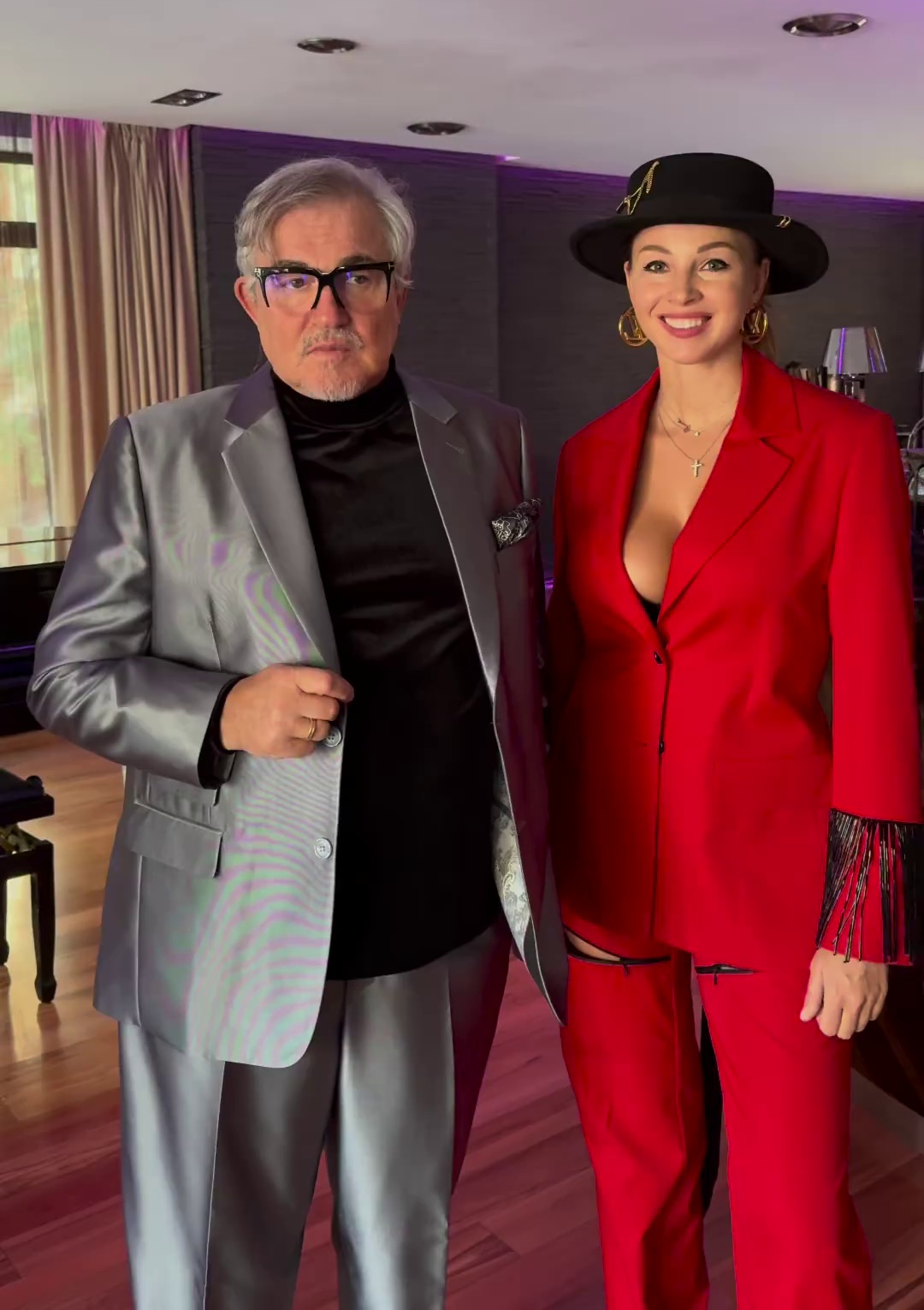 Человека очень похожего на Дмитрия Диброва застукали в свинг-клубе с моделью