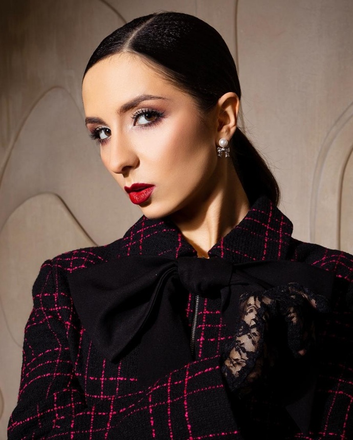 «На шаг ближе… к тебе?»: певица Дэя презентовала новый чувственный трек