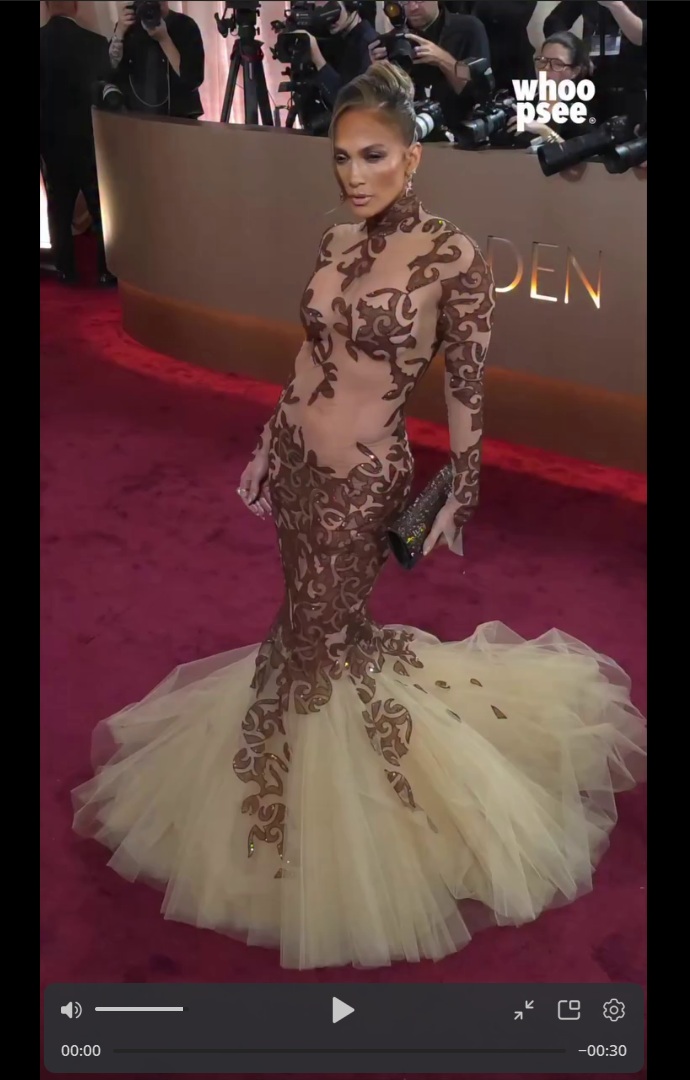 «Голые платья» Дженнифер Лоуренс и Дженнифер Лопес добавили пикантности «Золотому глобусу» «Голые платья» Дженнифер Лоуренс и Дженнифер Лопес добавили пикантности «Золотому глобусу»