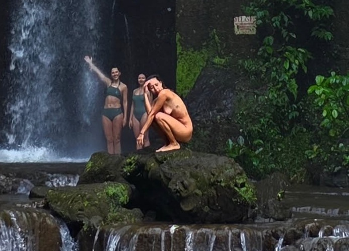 Ирина Горбачева устроила обнаженную фотосессию на Бали Ирина Горбачева устроила обнаженную фотосессию на Бали