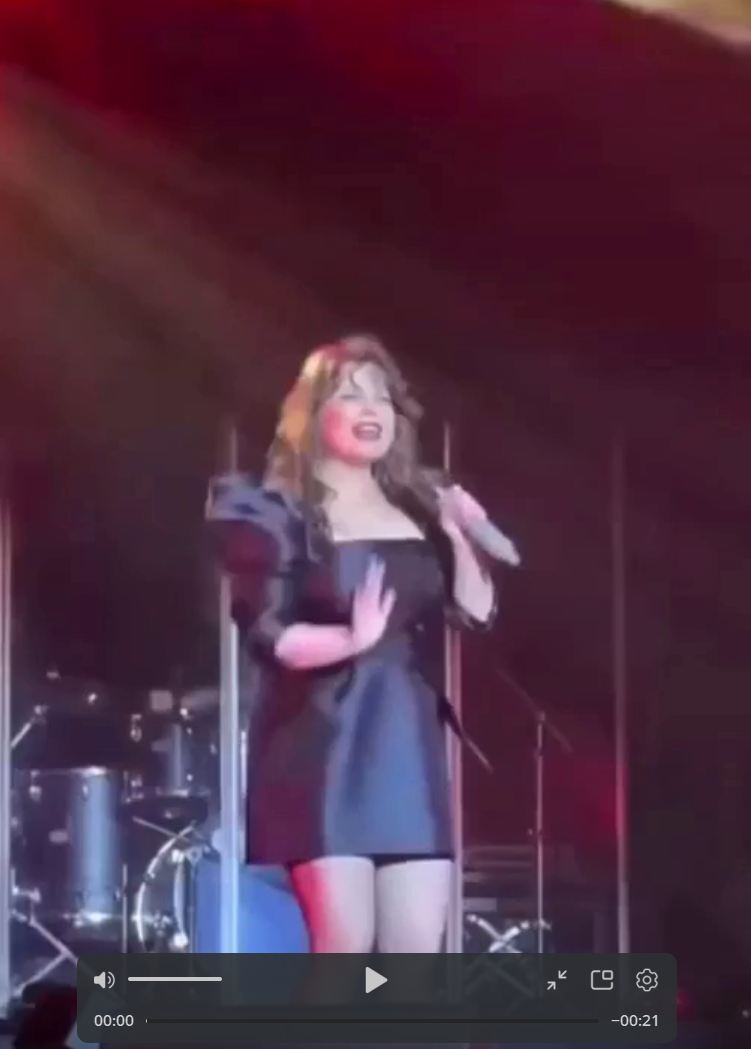 Подтанцовка Наташи Королевой возбудила зрителей Краснодара