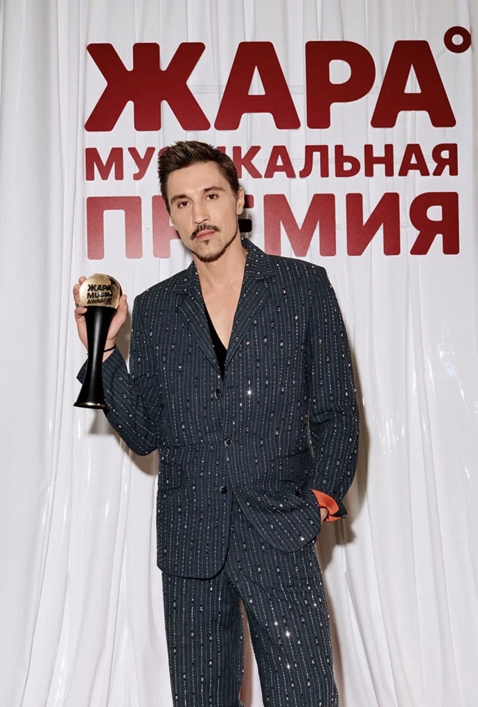 «Что-то большее, чем просто развлекательный контент»: Елизавета Ридель раскрыла цель своего похода на премию ЖАРА MUSIC AWARDS «Что-то большее, чем просто развлекательный контент»: Елизавета Ридель раскрыла цель своего похода на премию ЖАРА MUSIC AWARDS